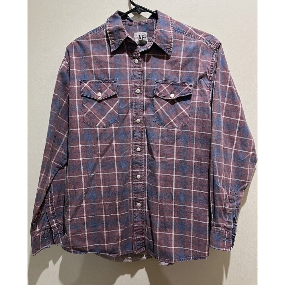 Vintage 90’s American Eagle Outfitters Button Up Flannel ~ Medium